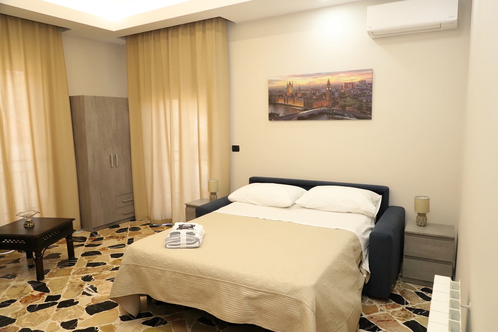 Camera Matrimoniale 3